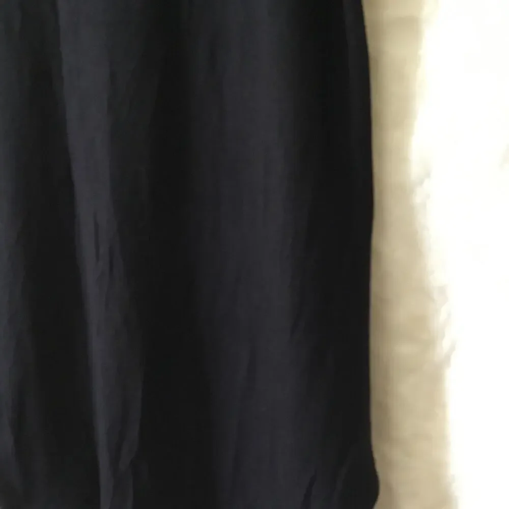 Yuni Los Angeles Black & Light Gray Eiffel Tower Graphic Top - Picture 15 of 15